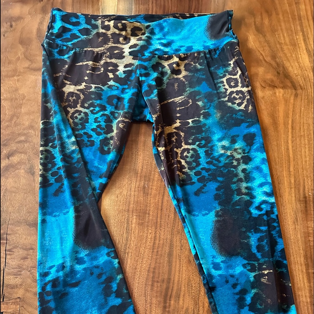 Onzie Crop Leggings Print Size M/L Print